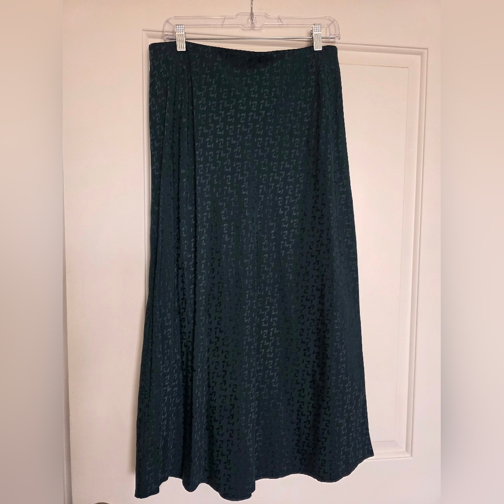 Banana Republic Teal Green Animal Print Patterned Slip / Maxi Skirt